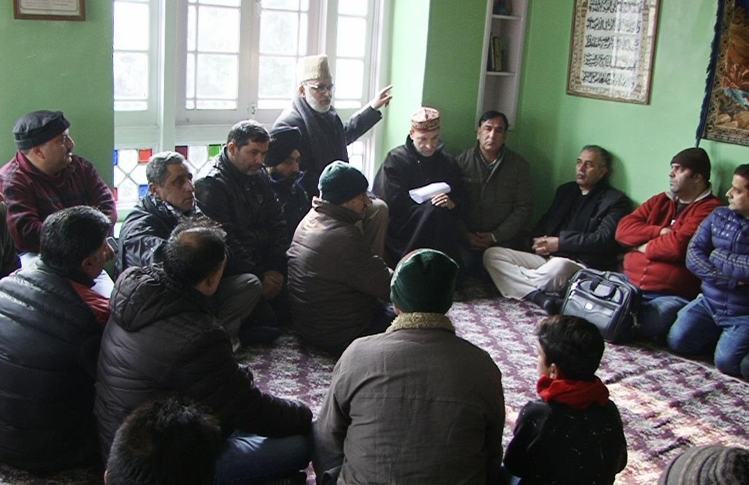 Sagar visits Dastageer Sahib shrine, takes stock of Urs arrangements