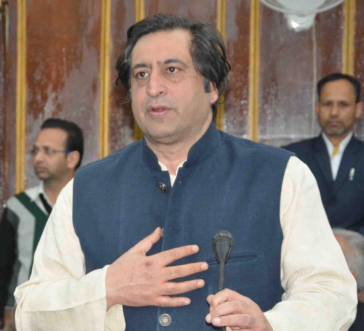 Sajad welcomes reexamining of JK Bank issues