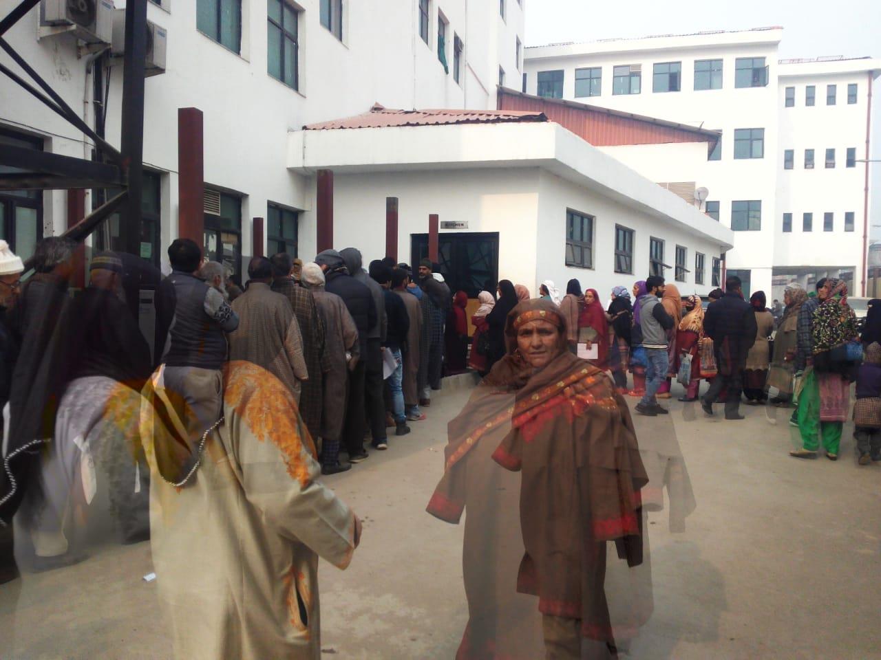 Staff shortage forces patients to wait in long queues at Super Specialty hospital Srinagar