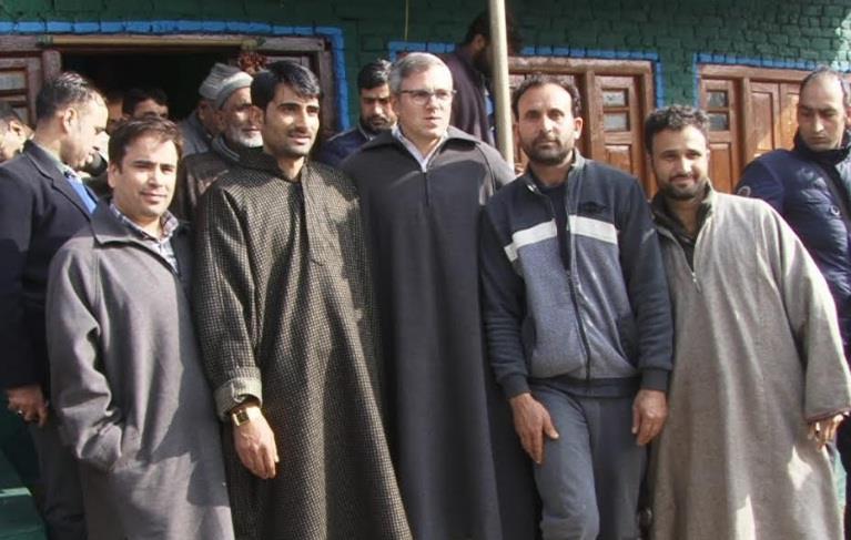 Omar conducts tour of Beeerwah