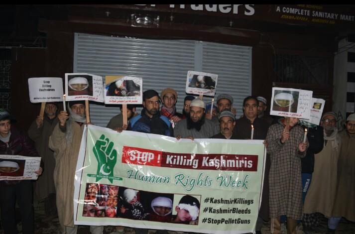 Activists of Hurriyat (M), AAC hold Candle light protest on JRL call
