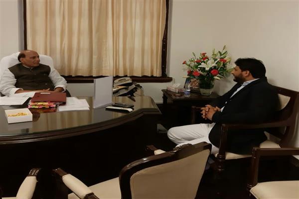 Home Minister assures MP Mir Fayaz restoration of peace and order, end to civilian killings in Kashmir