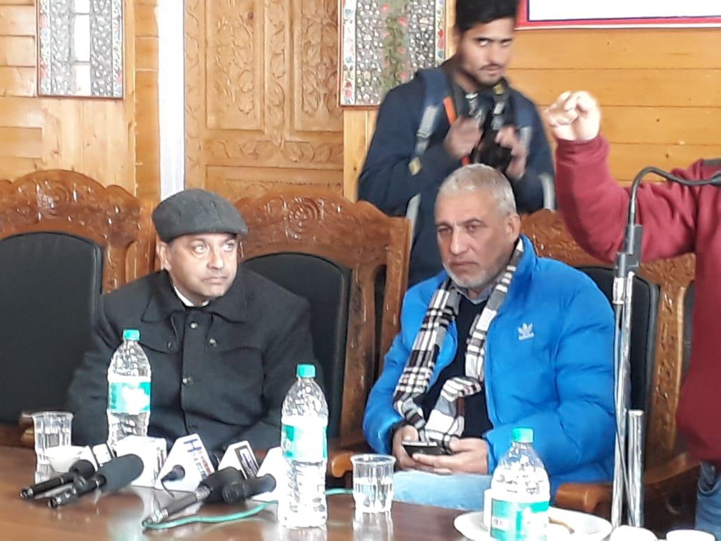 Handloom Deptt organizes awareness programme in Sumbal