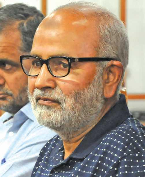 Akhtar visits several Ganderbal areas, meets public delegations