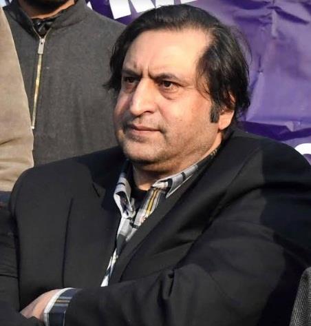 Sajad condoles death of Manzoor Anjum’s mother