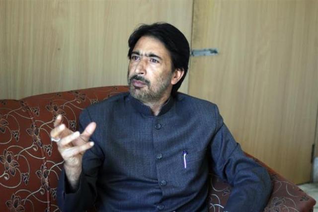 G A Mir condoles demise of mother of Manzoor Anjum