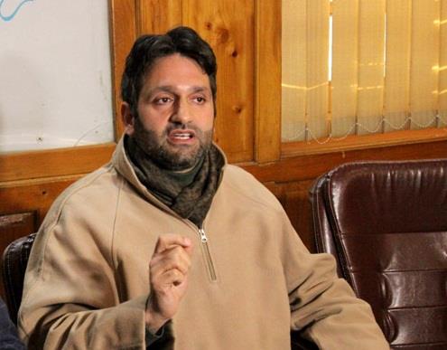 SMC ropes in army for Dal cleaning