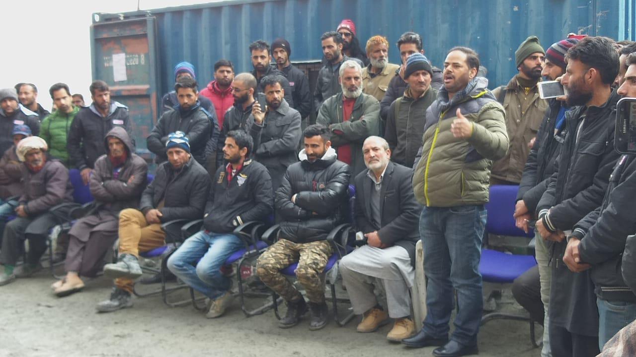 Banihal Congress extends support to agitating Khari railway workers
