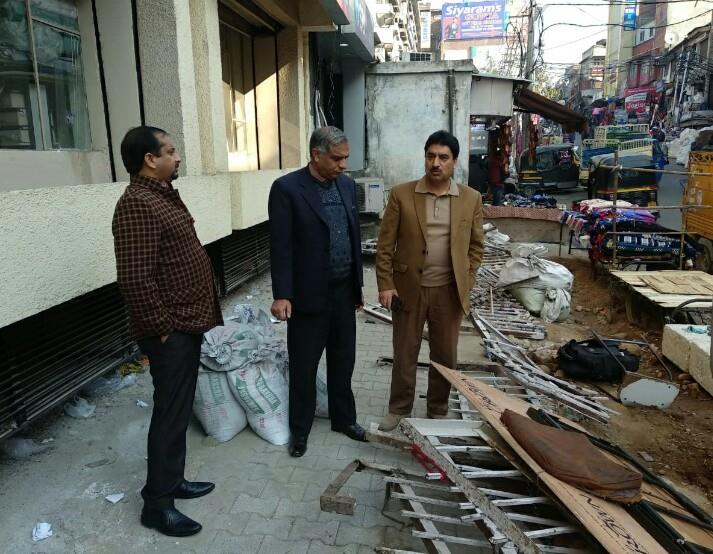Secy Cooperatives inspects Super Bazaar Jammu