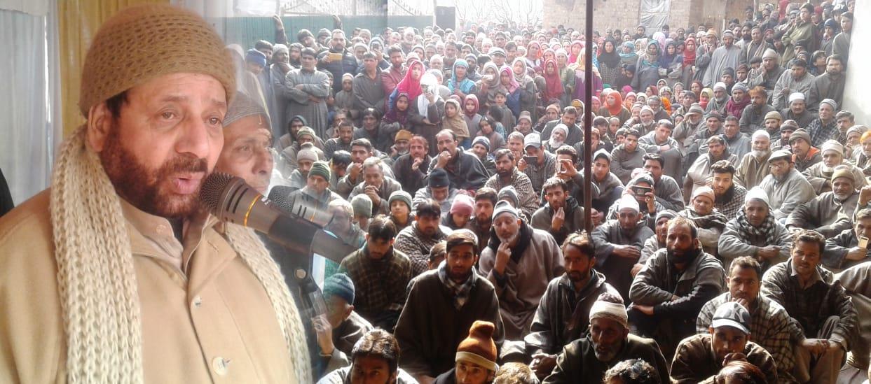 Hakeem Yaseen castigates Guv Admn for not paying relief to victims of untimely Nov snowfall