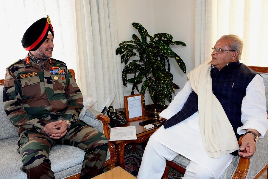 Northern Army Commander meets Governor