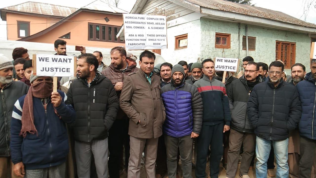 BJP leader from Bandipora threatens to kill employees of Agri deptt