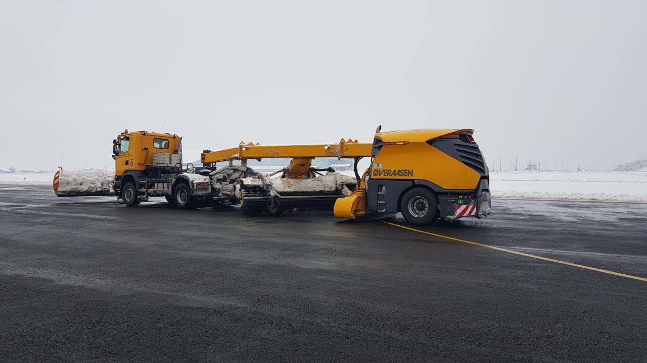 Beacon clears snow on Srinagar Airport Runway