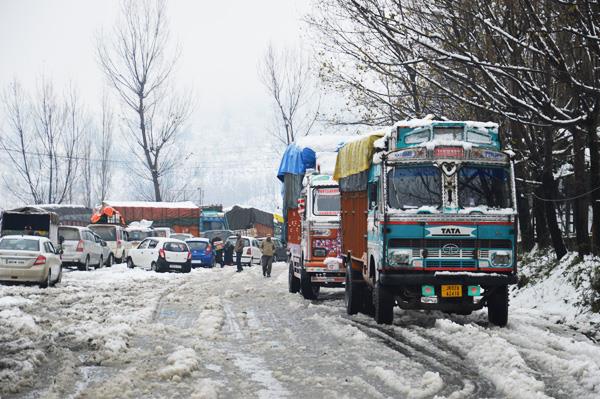 NEET exams: Amid closure of Sgr-Jmu highway, vehicles carrying aspirants allowed to ply