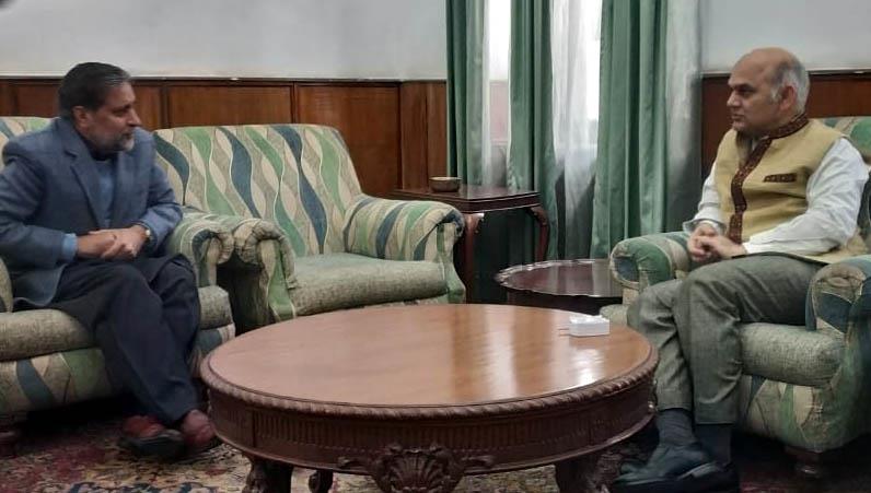 Mian Altaf meets Advisor Sharma