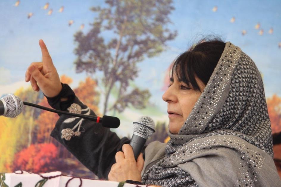 Mehbooba seeks apology for her ‘toffee, milk’ remark