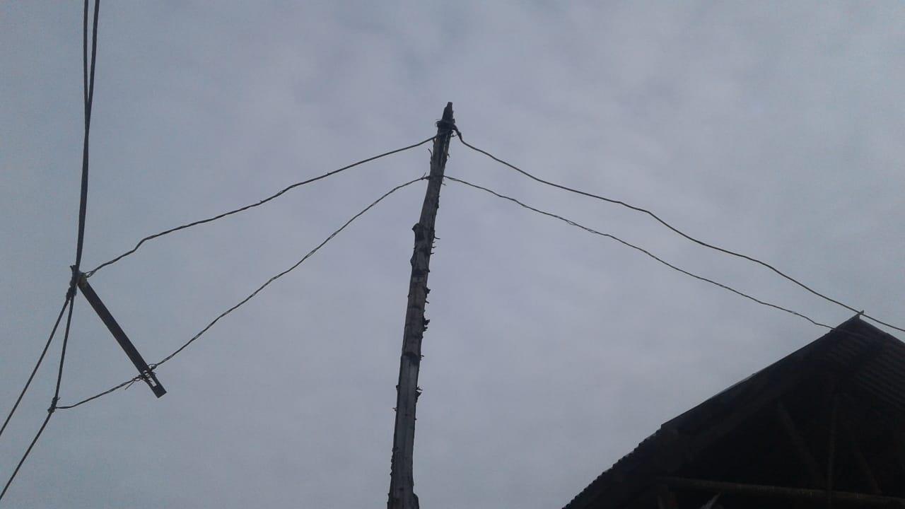 Lack of electric poles endanger lives in Langate village