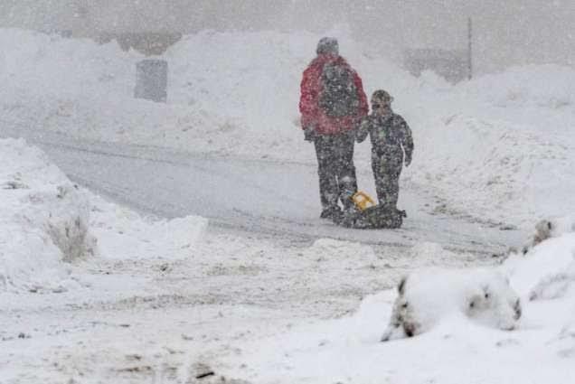 Met forecasts snowfall in Kashmir, Srinagar shivers at minus 2.1 degree Celsius