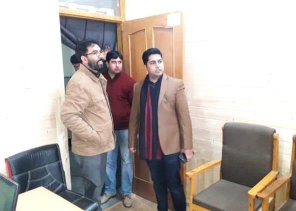 DC Shopian takes stock of arrangements, disposal of public grievances