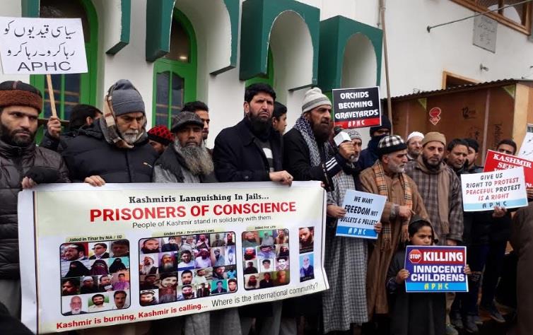 Hurriyat (G) protests in solidarity with inmates