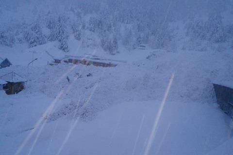 Srinagar-Jammu highway closed for second day as avalanche hits Jawahar tunnel
