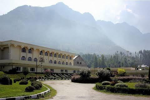 VC SKUAST-K lays foundation stone of boys, girls hostels at Ganderbal