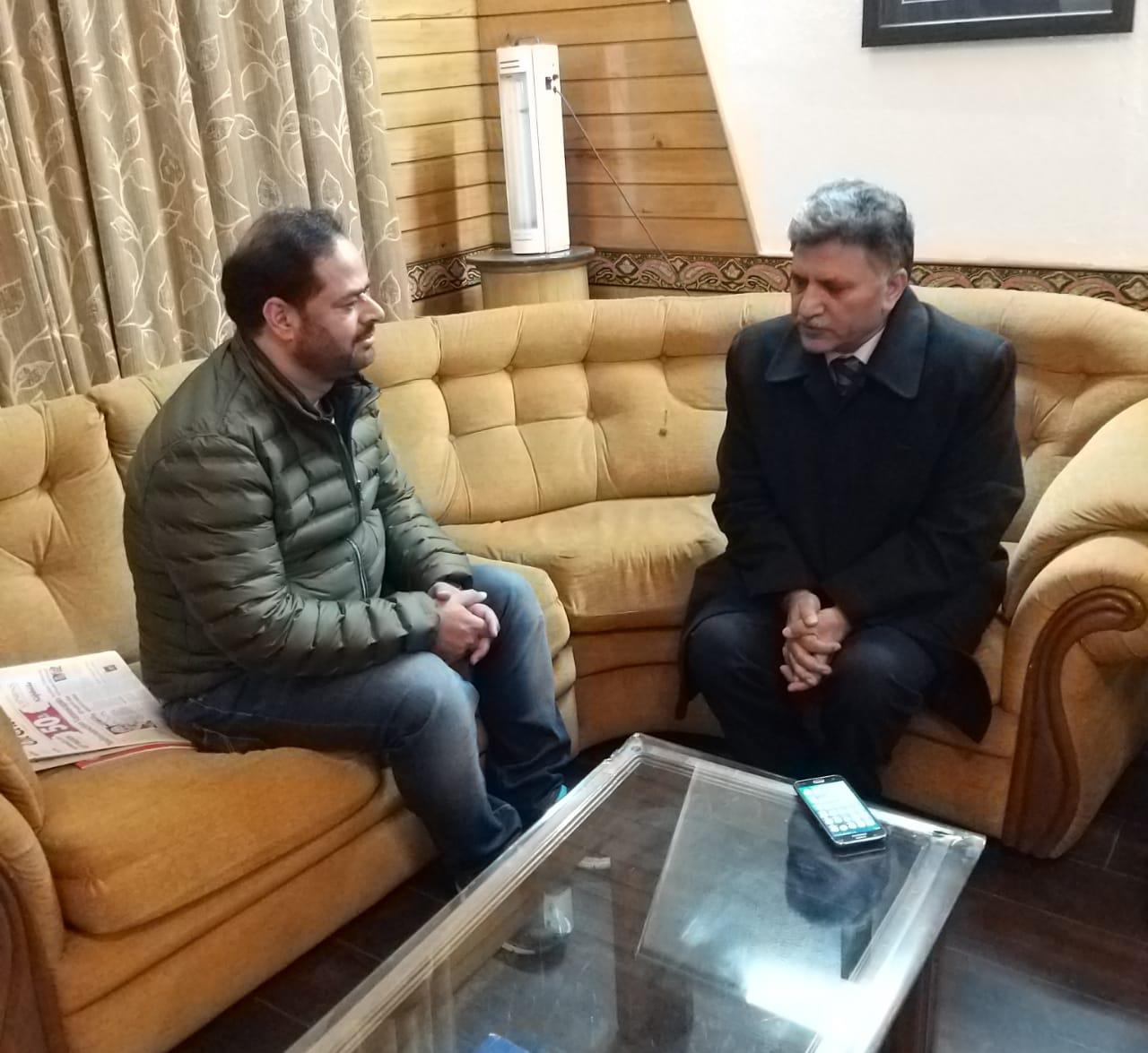 Vikar Rasool calls on Advisor (G)