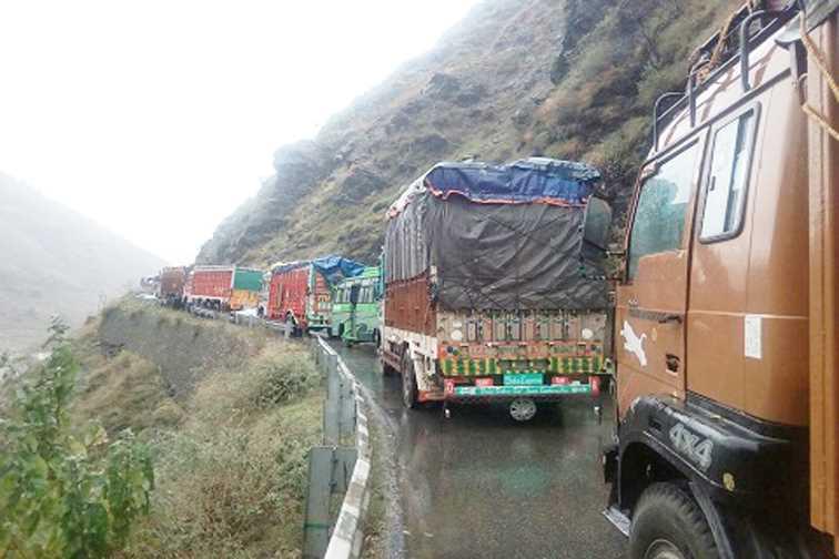 Jammu-Srinagar highway open for one-way traffic today