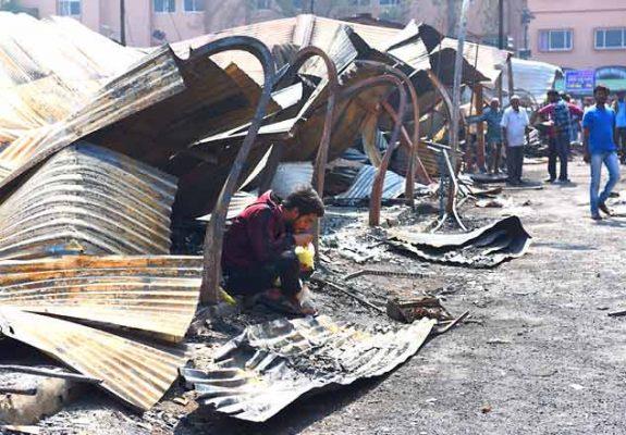 Fire affected Kashmiri stall holders in Hyderabad seek relief from JK Govt