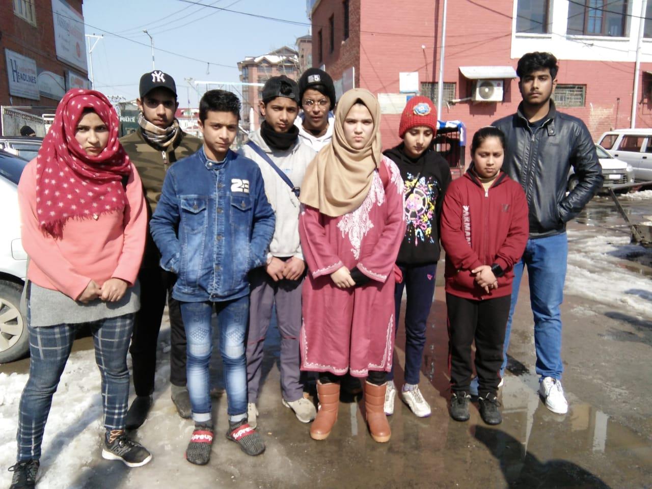 Boxing players from Srinagar protests at Press Enclave, demand postponement of boxing championship
