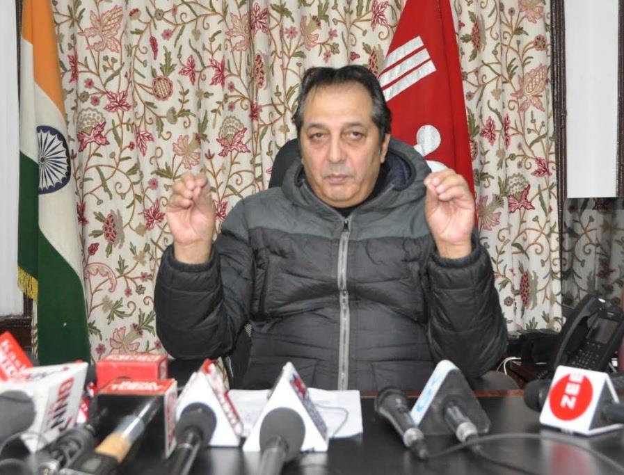 Situation under control, essential supplies normal: Div Com