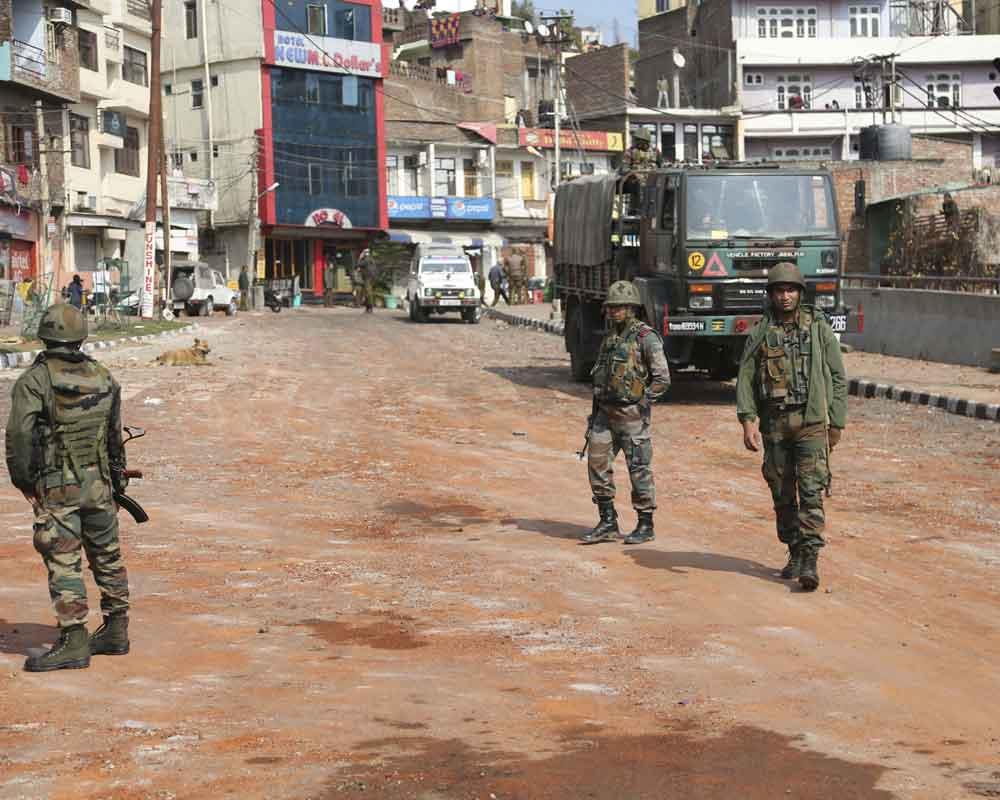 JKPA holds meeting, condemns violence