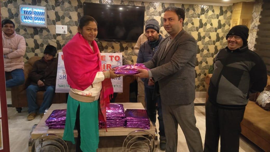 As Indo-Pak tension eases, tourist arrival to Kashmir picks up