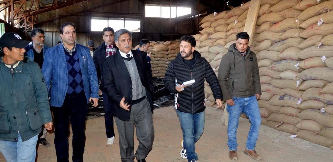Advisor Ganai asks FCI, Oil Cos to ensure adequate supply to valley