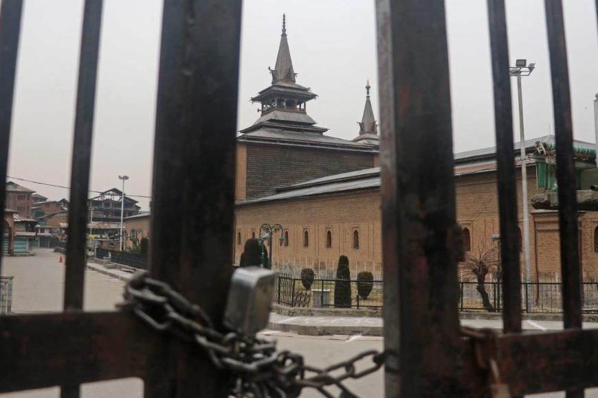 Friday prayers disallowed at Jamia Masjid for 2nd straight week