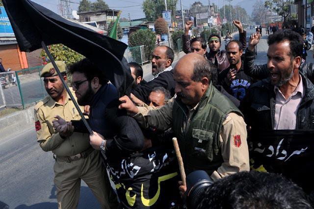 Muharram procession bans: J&K Anjuman Sharie Shian questions Govt’s double standards