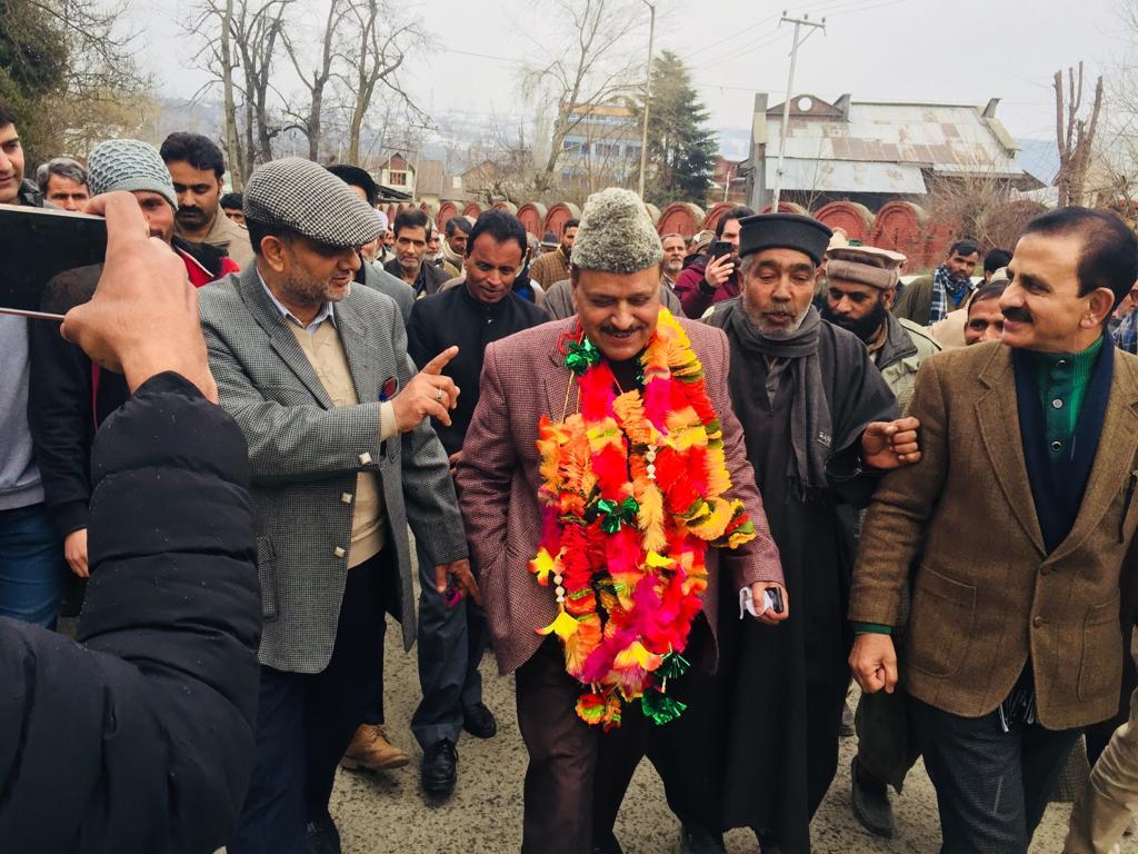 Dynasty rule root cause of all ills in JK: Vakil