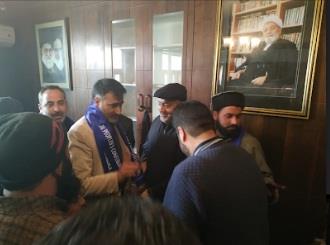 Give us decisive mandate to end miseries: Imran Ansari