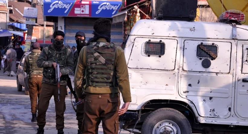 Policeman guarding Congress leader injured in Anantnag