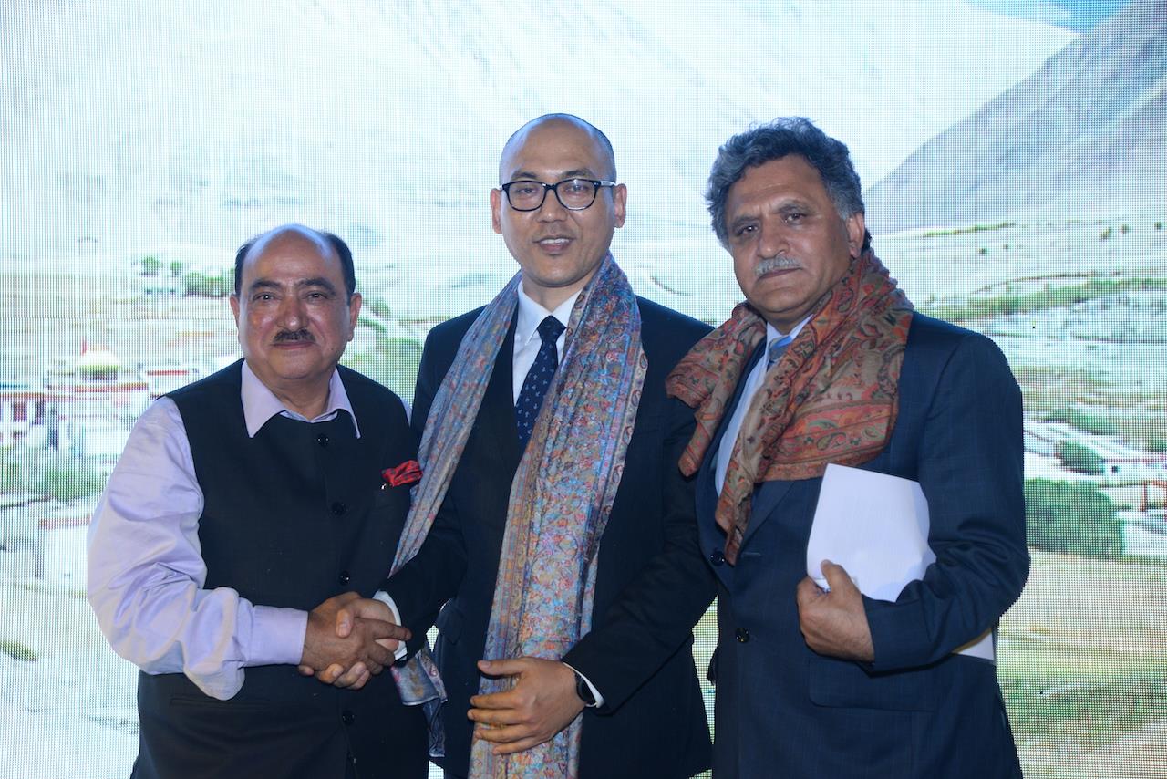 Advisor Ganai addresses JK Tourism Conclave in Mumbai