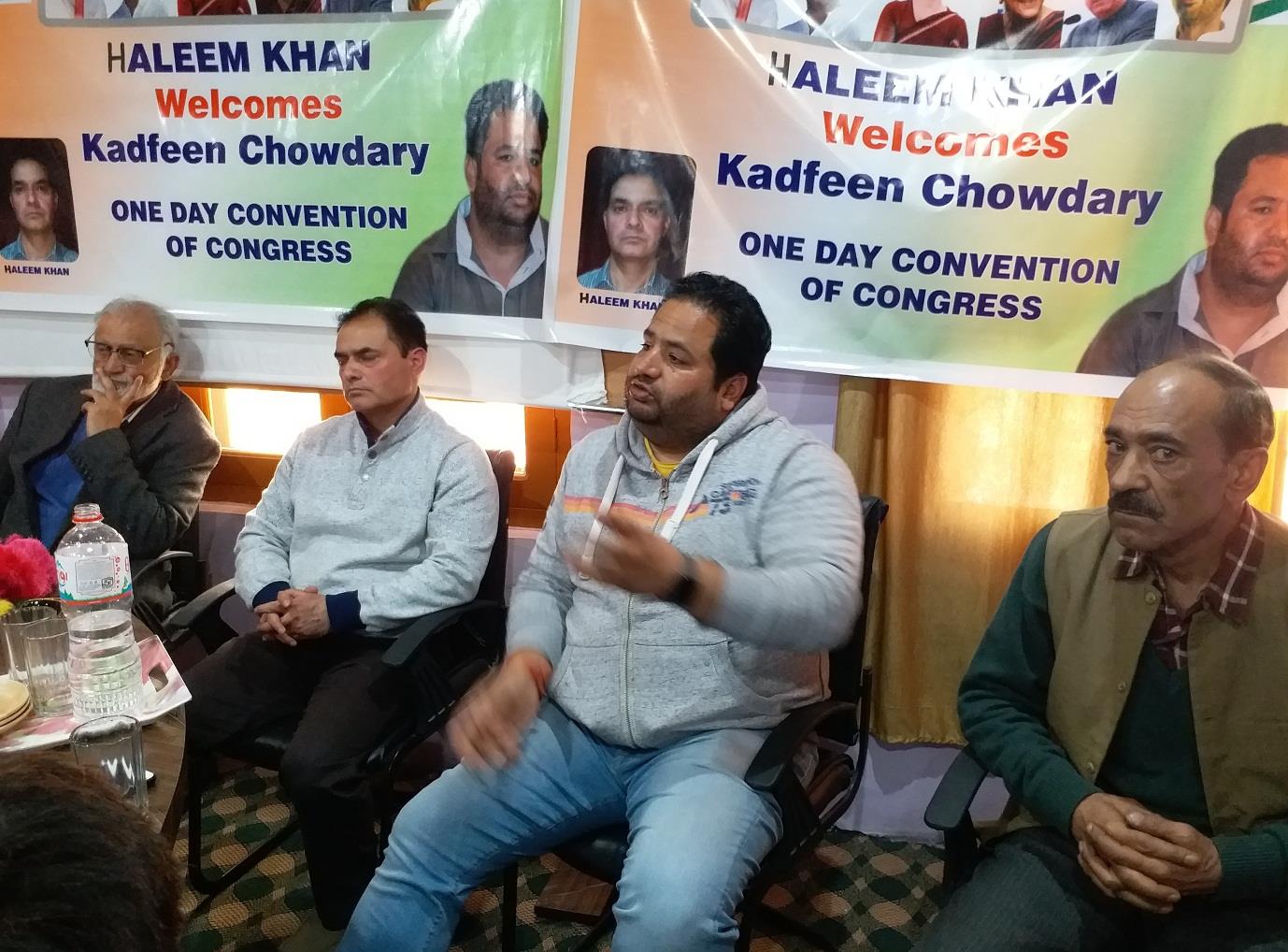 Former IAS Officer, prominent businessman join Congress in Srinagar
