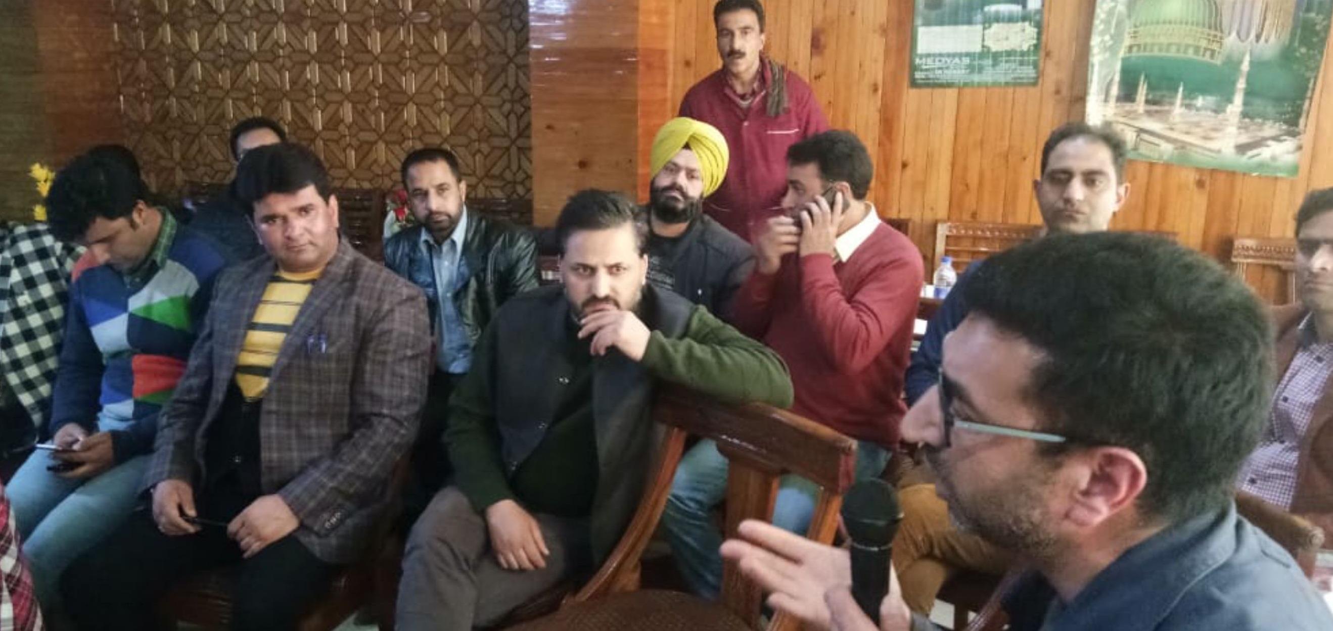 DAK Kupwara, Handwara branch meeting held, crucial decisions taken