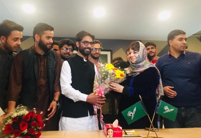 Activist who led justice campaign for Kathua rape and murder case joins PDP