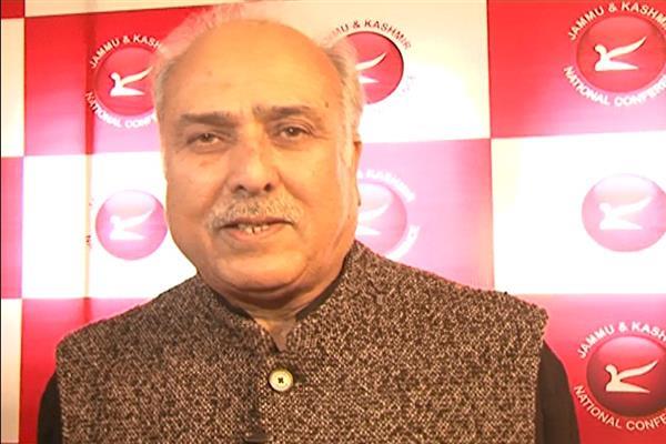 Mehbooba hoodwinks people on Article 370, her concerns are fake: NC leader