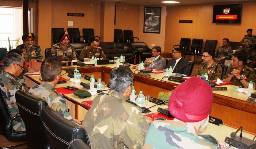 Northern army commander reviews hinterland security in valley