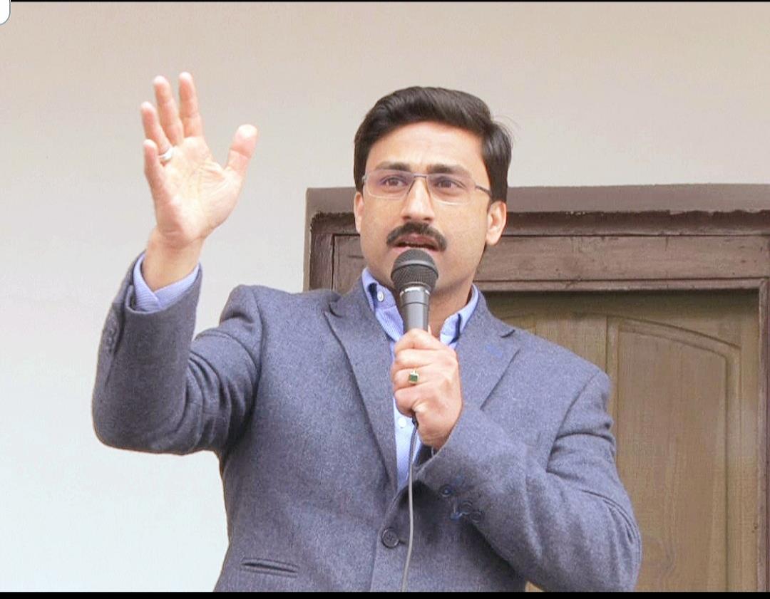 Dr Farooq a stature, identity to represent people in parliament: YNC Vice president