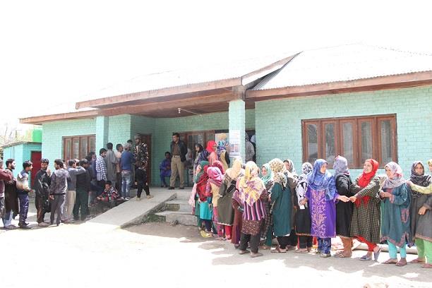 Voters’ enthusiasm marks first phase of polling in J&K