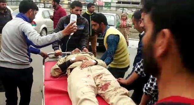 Ten cops injured in Baramulla road accident