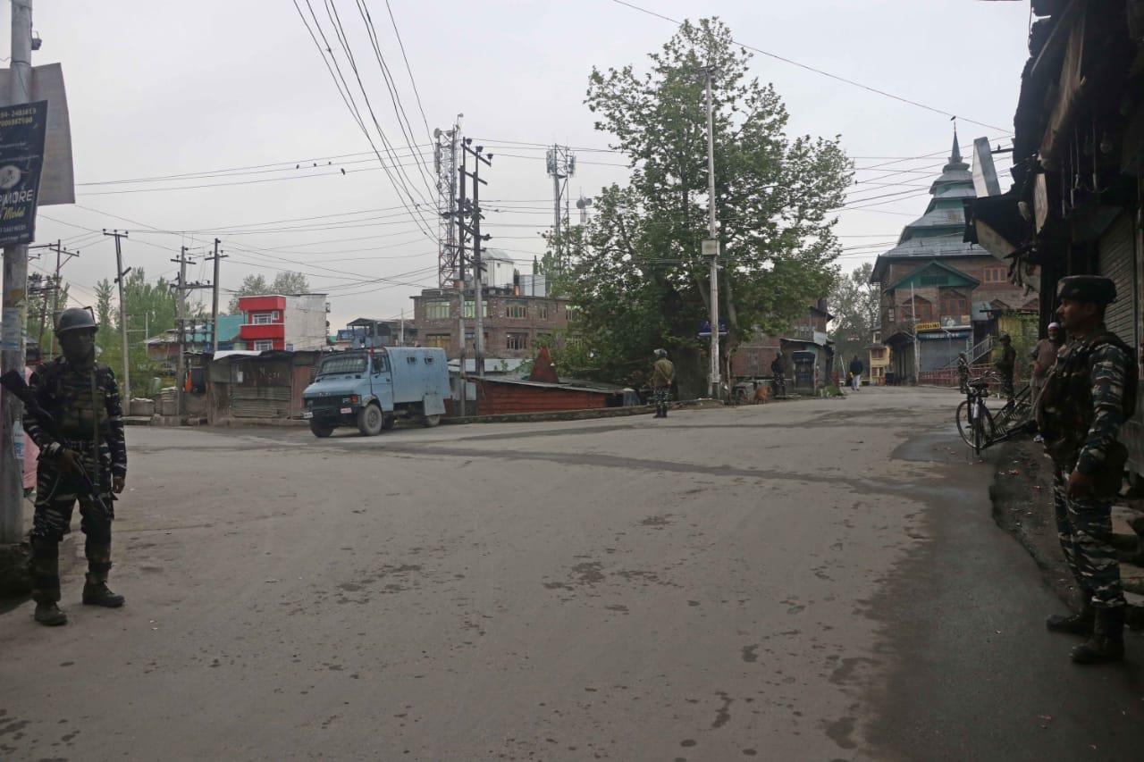 LS Polls: 6.1 pc voting in 2nd phase with lowest turnout 0.9 percent in Srinagar till 9 AM