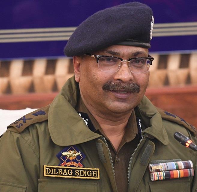 DGP grants special reward to 6 wards of police personnel for qualifying competitive exams